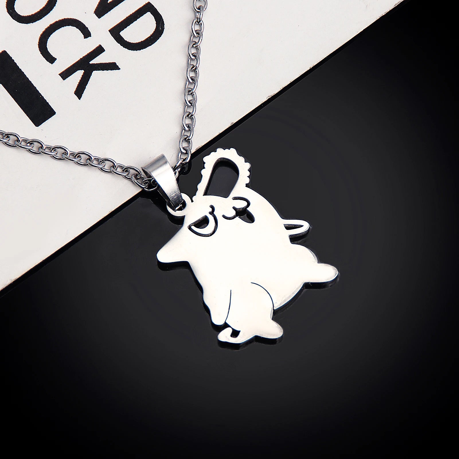 Anime Chainsaw Man Necklace Cosplay Props Cartoon Chainsaw Devil Pochita Necklace for Women Men Car Keyring Jewelry Fans Gifts